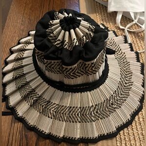 Lorna Murray Child’s (will fit women!) Haiti Island Capri Hat